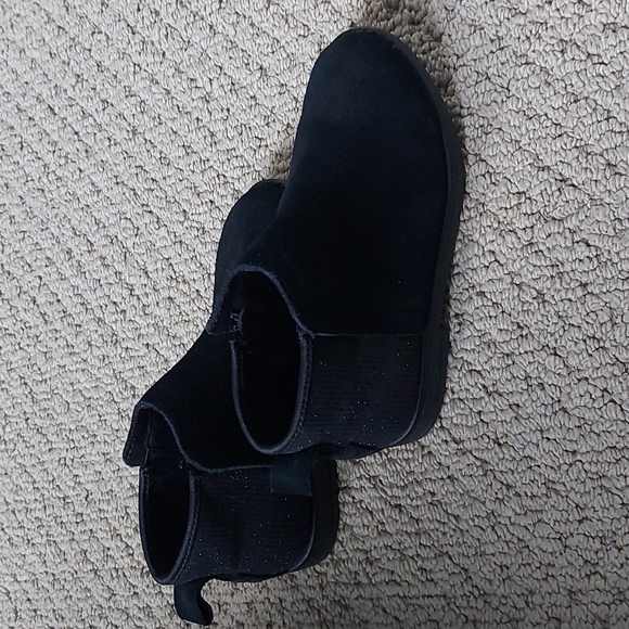 Girls TOMS Brand New booties size 12 - Picture 1 of 5
